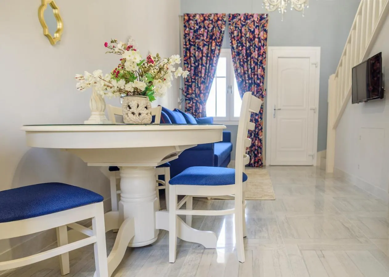 Hotel apartamentowy Nafsika Suites (Adults Only) Nea Moudania